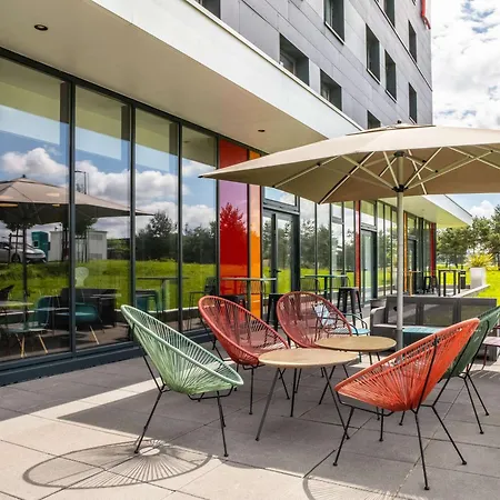 Ibis Le Bourget 3*