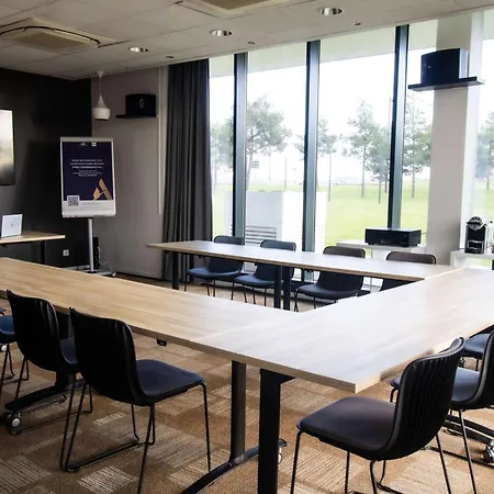 Ibis Le Bourget Hotel 3*