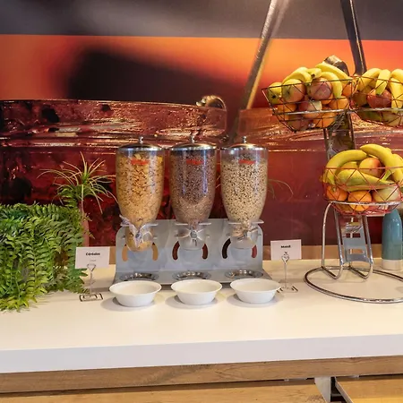 Ibis Le Bourget Hotel 3*