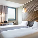 Ibis Le Bourget 호텔 고네스