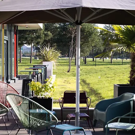 Ibis Le Bourget 3*