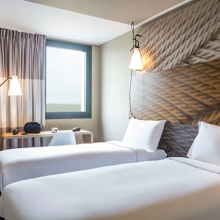 Ibis Le Bourget Отель