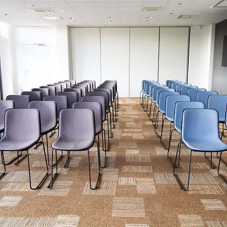 Ibis Le Bourget Отель 3*