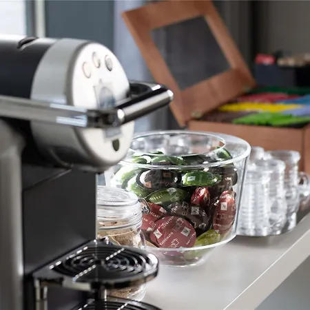 Отель Ibis Le Bourget Гонес