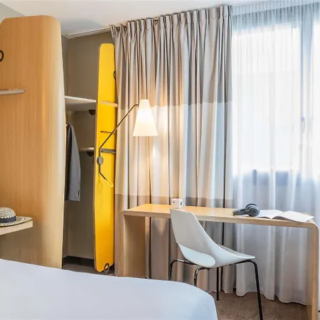 Отель Ibis Le Bourget