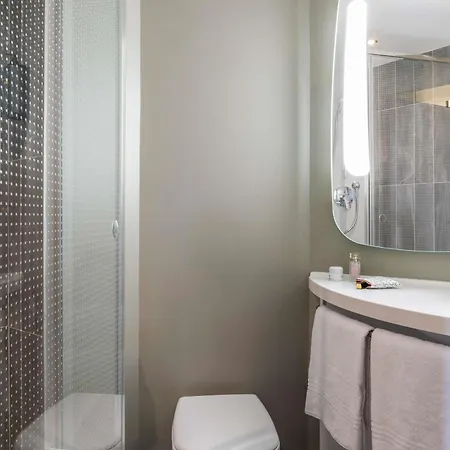 Ibis Le Bourget 3*