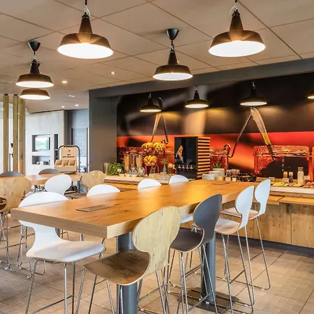 Ibis Le Bourget 3*