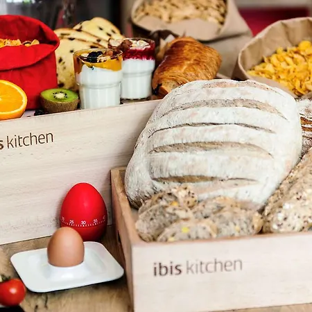 Отель Ibis Le Bourget 3*