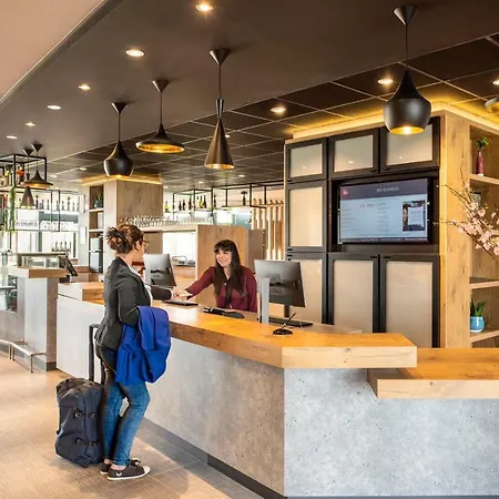 Ibis Le Bourget Отель Гонес