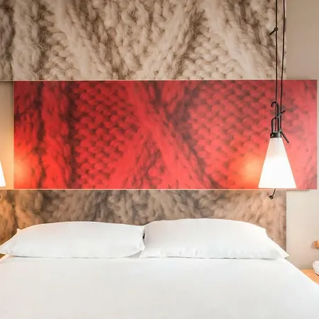 Ibis Le Bourget 3*