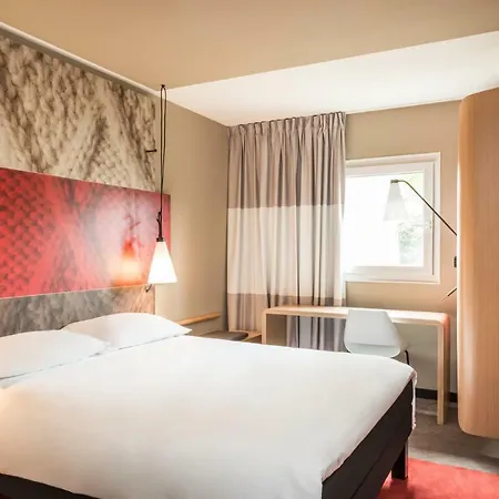 Hotel Ibis Le Bourget