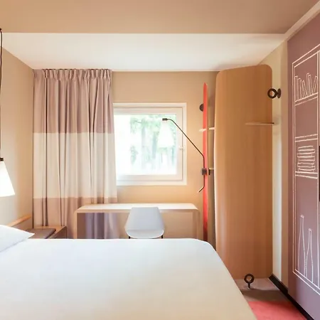 Ibis Le Bourget 3*