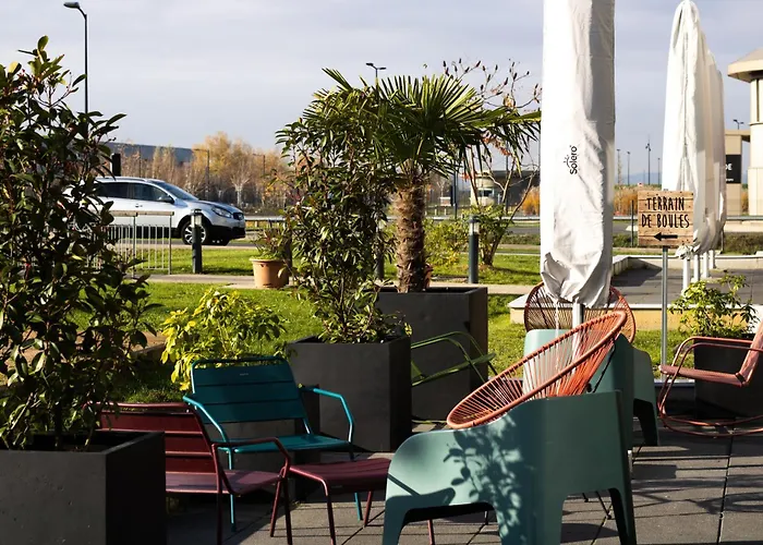 Отель Ibis Le Bourget