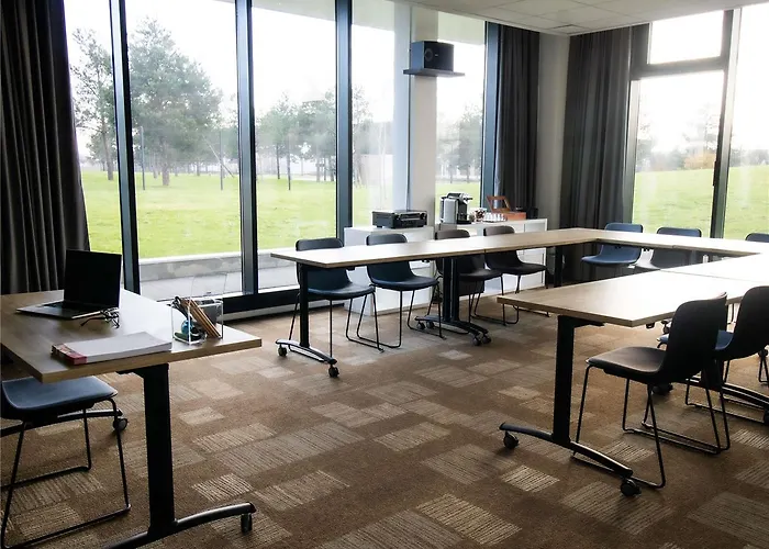 Ibis Le Bourget Otel