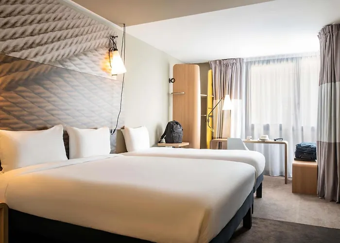 Ibis Le Bourget Отель Гонес