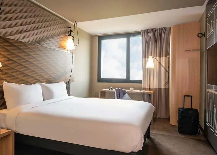 Ibis Le Bourget Otel